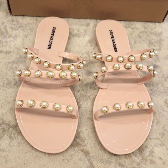 NIB Steve Madden Yalsa Blush/Pearl Embellishments Jelly Sandals - Picture 1 of 5